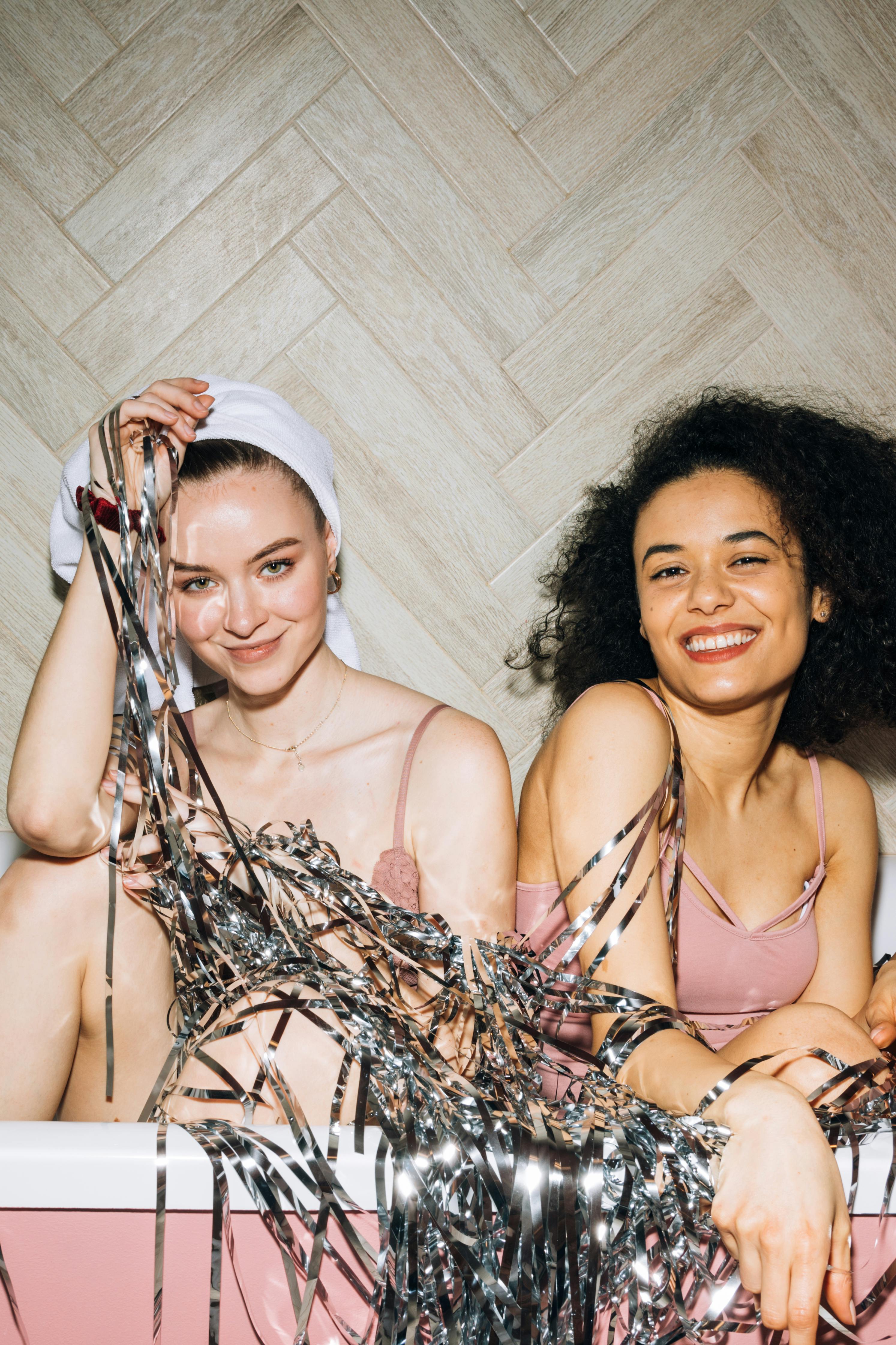 港口与回声氛围的复古画面